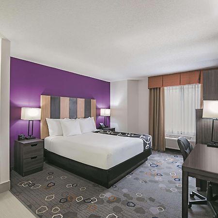 La Quinta By Wyndham Minneapolis Northwest Бруклин Парк Екстериор снимка