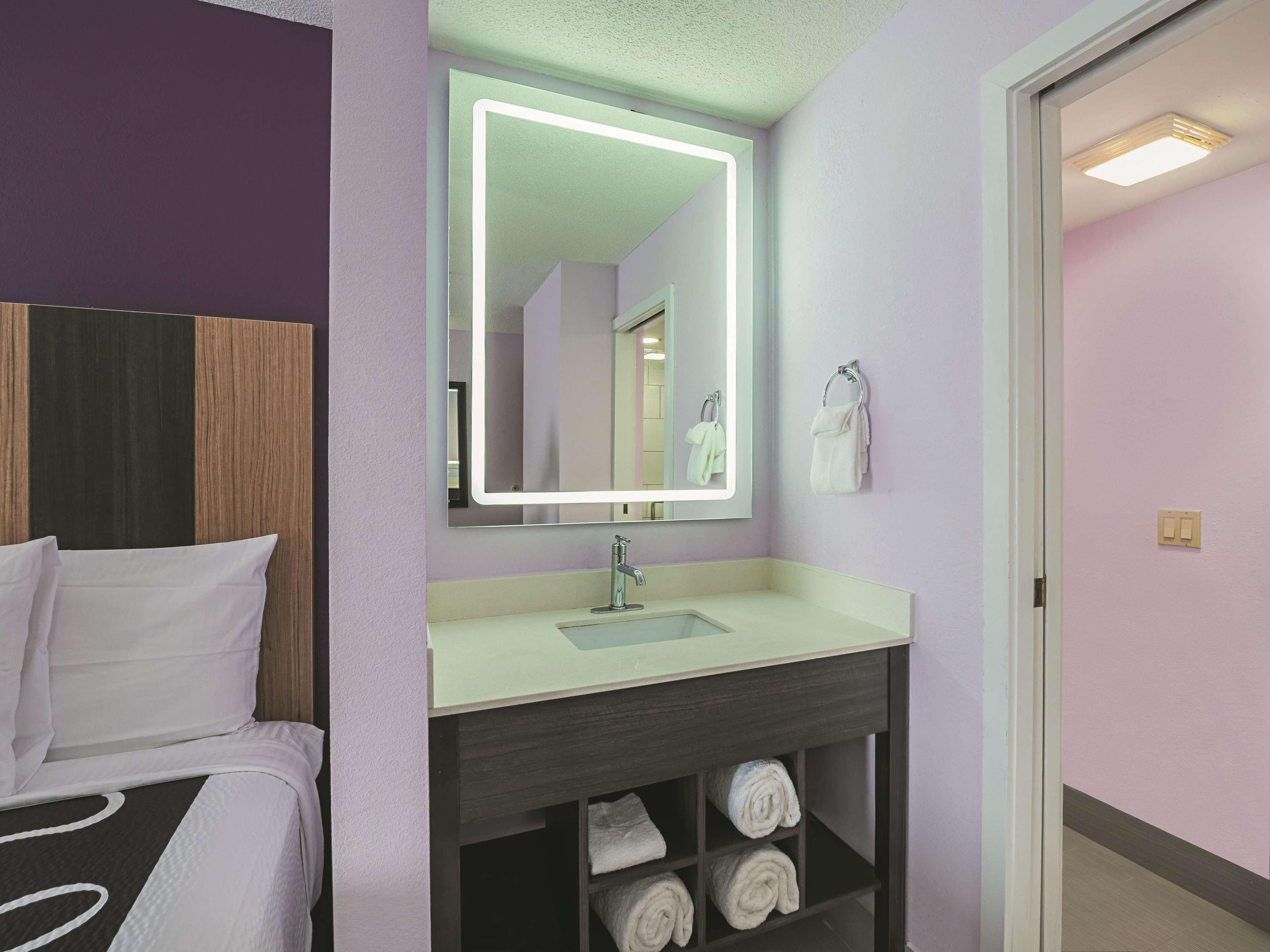 La Quinta By Wyndham Minneapolis Northwest Бруклин Парк Екстериор снимка