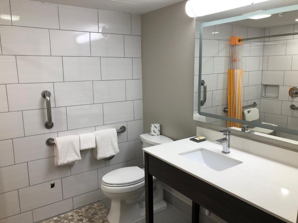 La Quinta By Wyndham Minneapolis Northwest Бруклин Парк Екстериор снимка